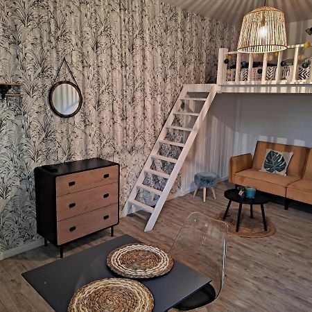 شقة روشفور  في Studio Renove Et Patio Pour Velo المظهر الخارجي الصورة