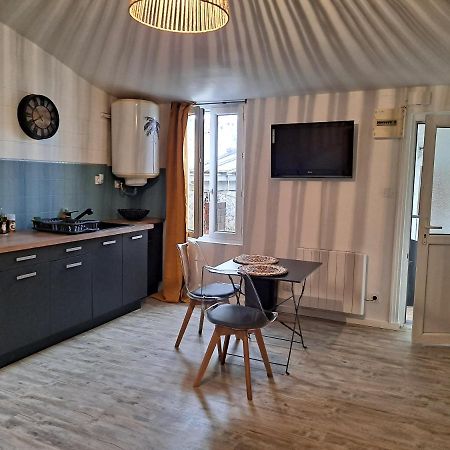 شقة روشفور  في Studio Renove Et Patio Pour Velo المظهر الخارجي الصورة